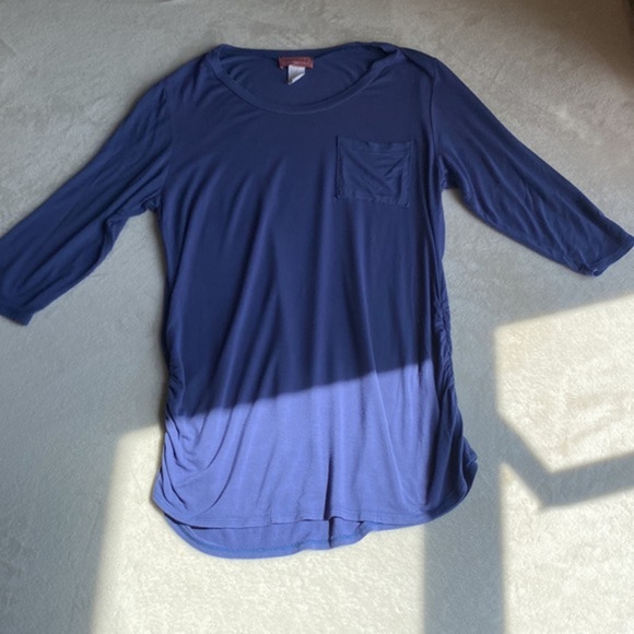 The Perfect Fit: Women's Ragdoll Maternity Top - Size Small - Picture 1 of 2